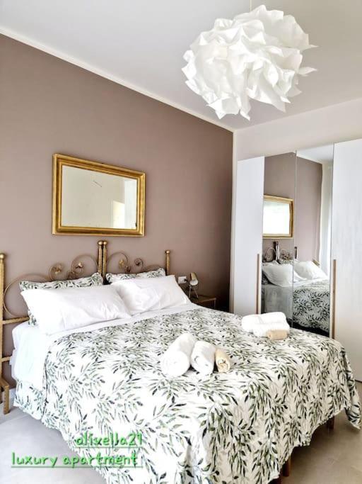 Apartment Olivella21 Luxury Montesanto Neapel
